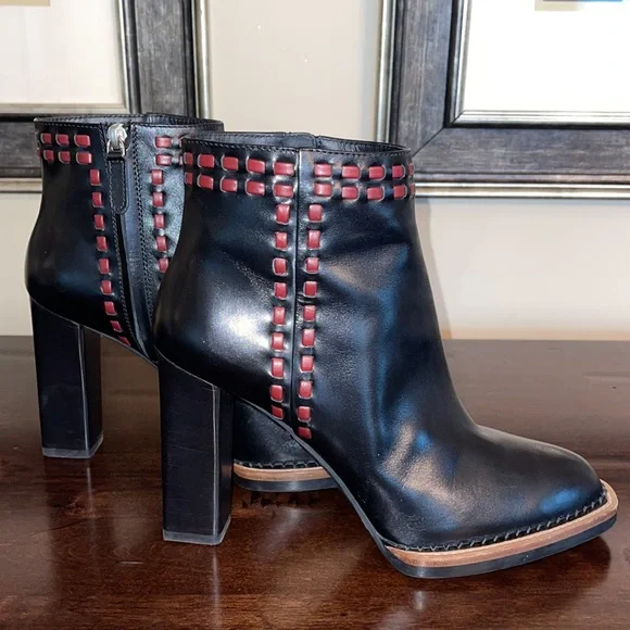 TOD’s Leather Ankle Boots